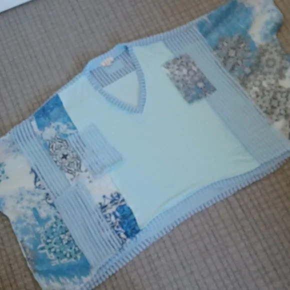 POL Blue Boho Print + Sheer Knit V Neck Rayon Jersey Top - Picture 12 of 14